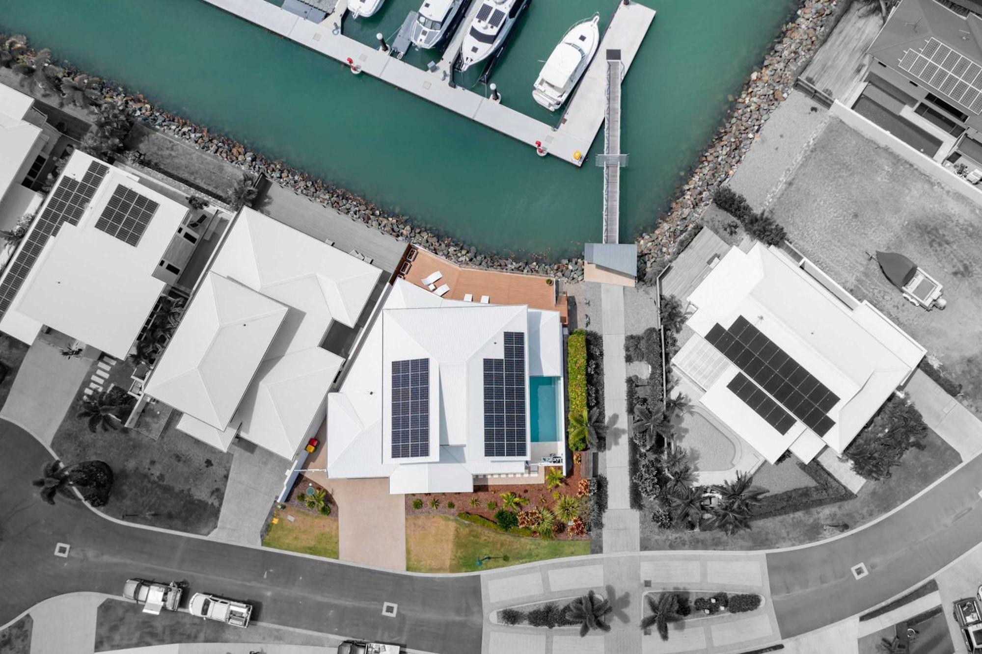 Holiday home Whitsunday Waterfront Luxury At 19 The Cove