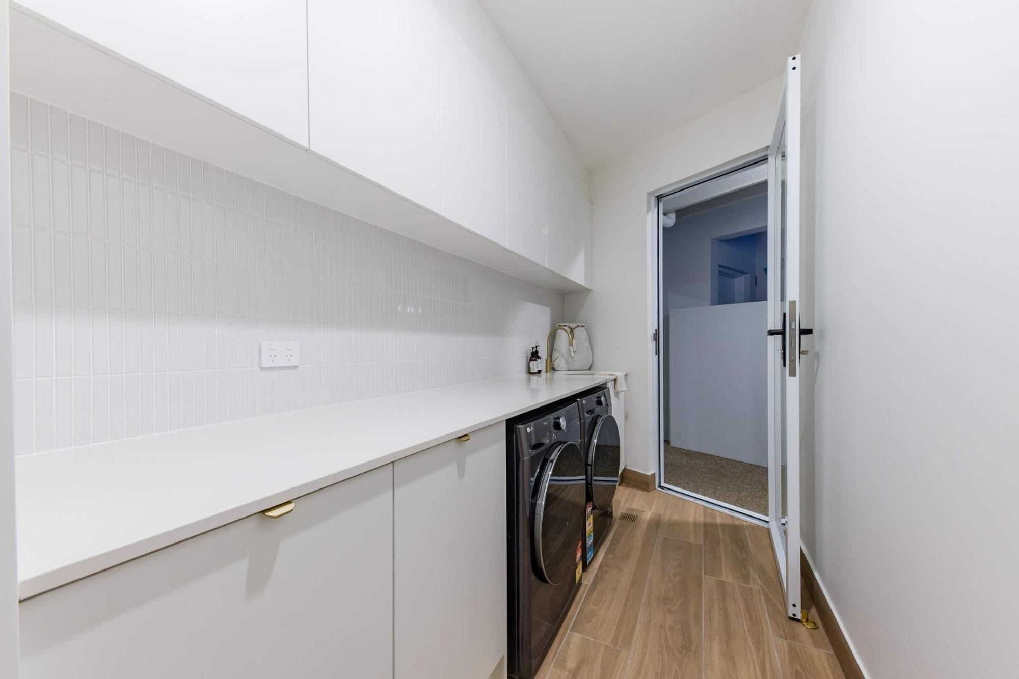 Holiday home Whitsunday Waterfront Luxury At 19 The Cove Airlie Beach