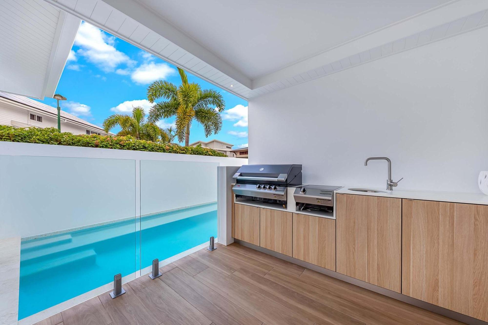 Whitsunday Waterfront Luxury At 19 The Cove *