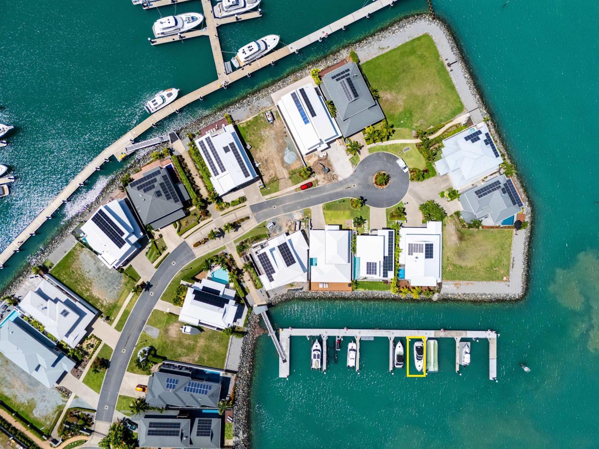 Whitsunday Waterfront Luxury At 19 The Cove