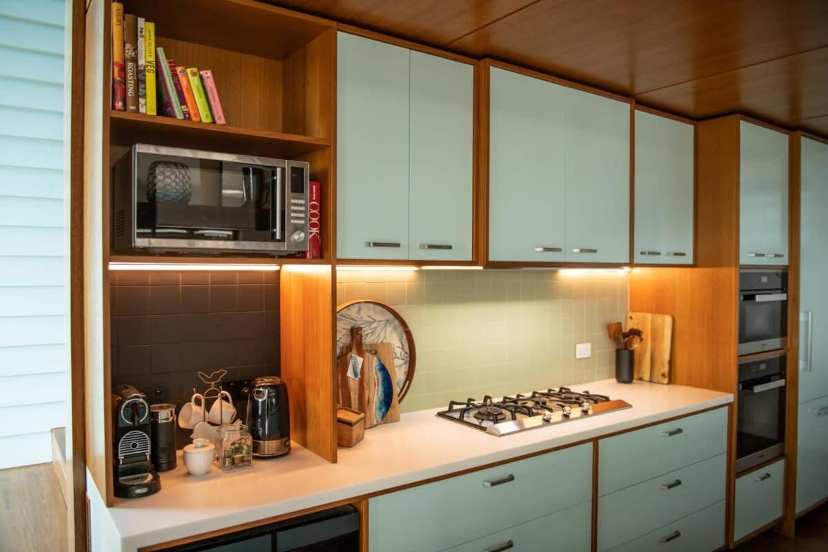 'whitsunday Blue' Luxury With Ocean Views Holiday home *