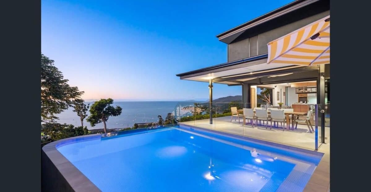 'whitsunday Blue' Luxury With Ocean Views *