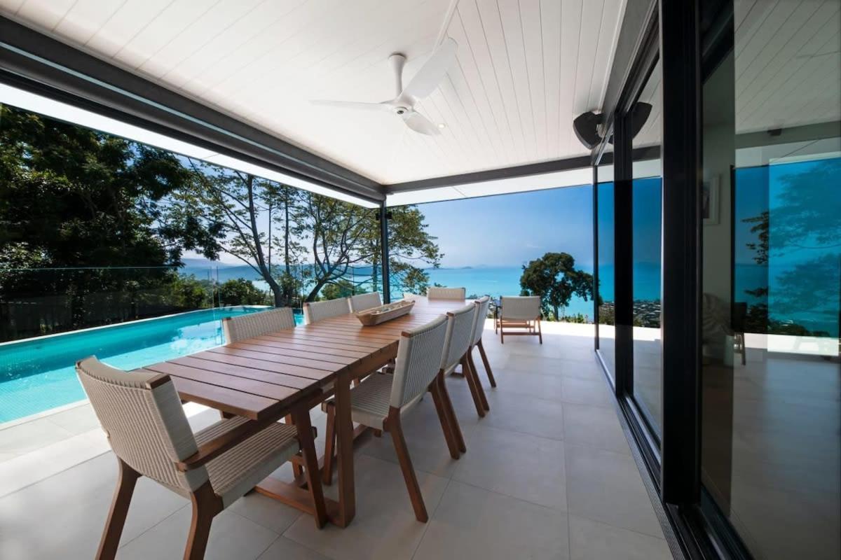 'whitsunday Blue' Luxury With Ocean Views Holiday home