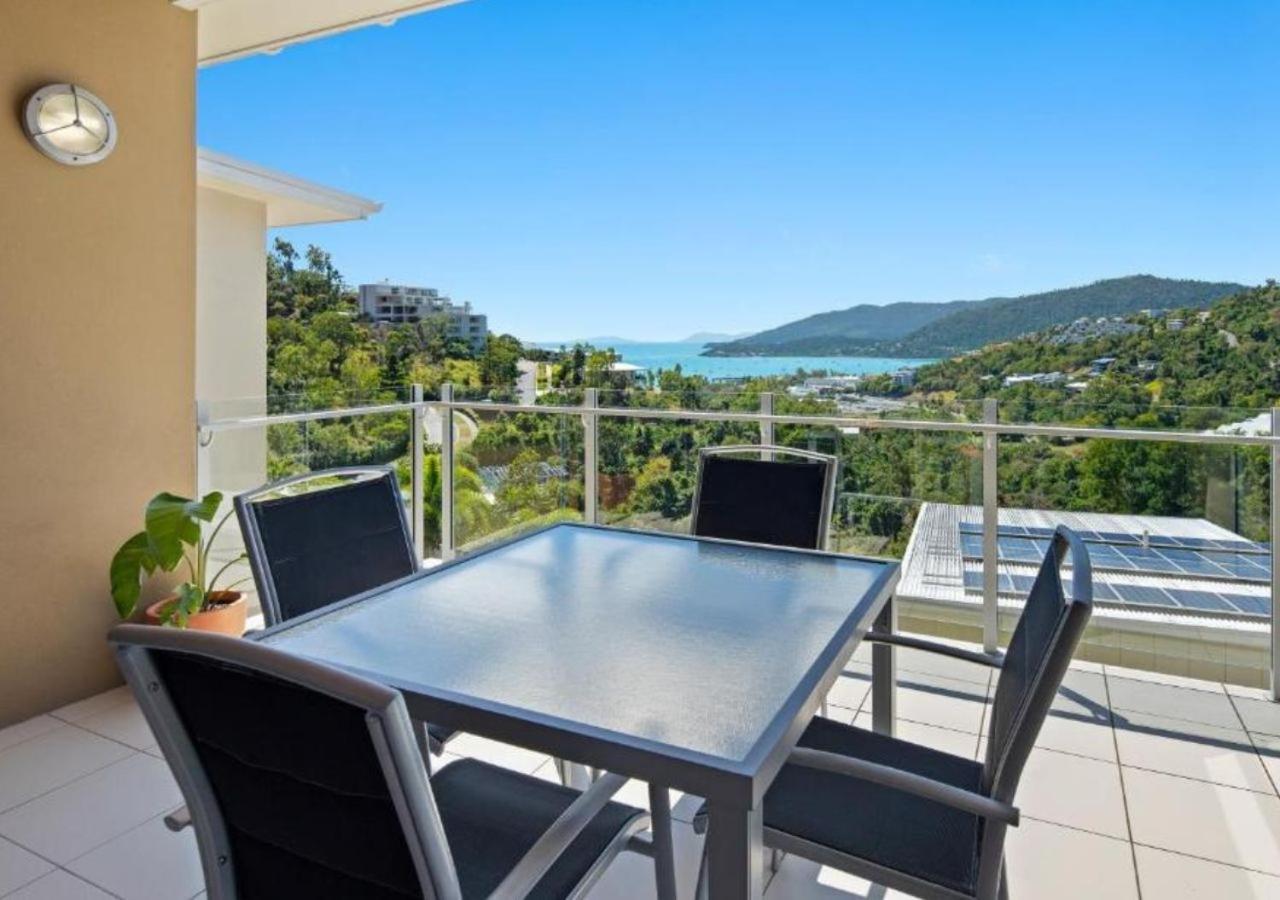 52 Airlie Beauty At The Summit