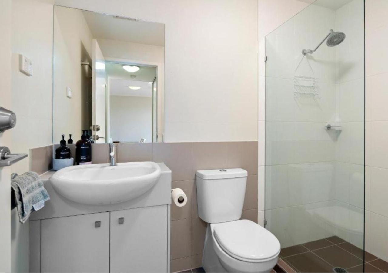 52 Airlie Beauty At The Summit *