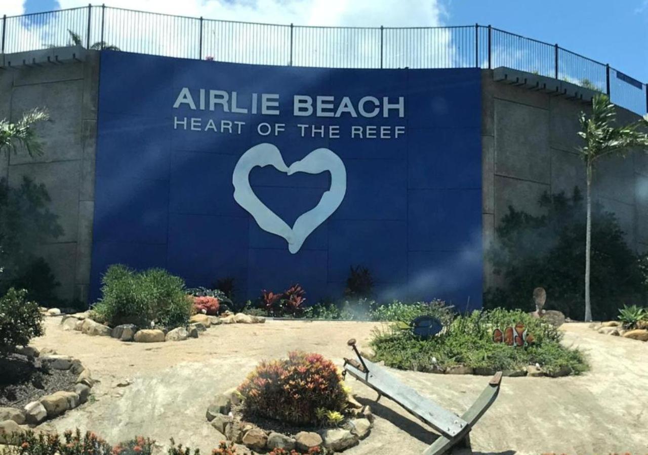 52 Airlie Beauty At The Summit