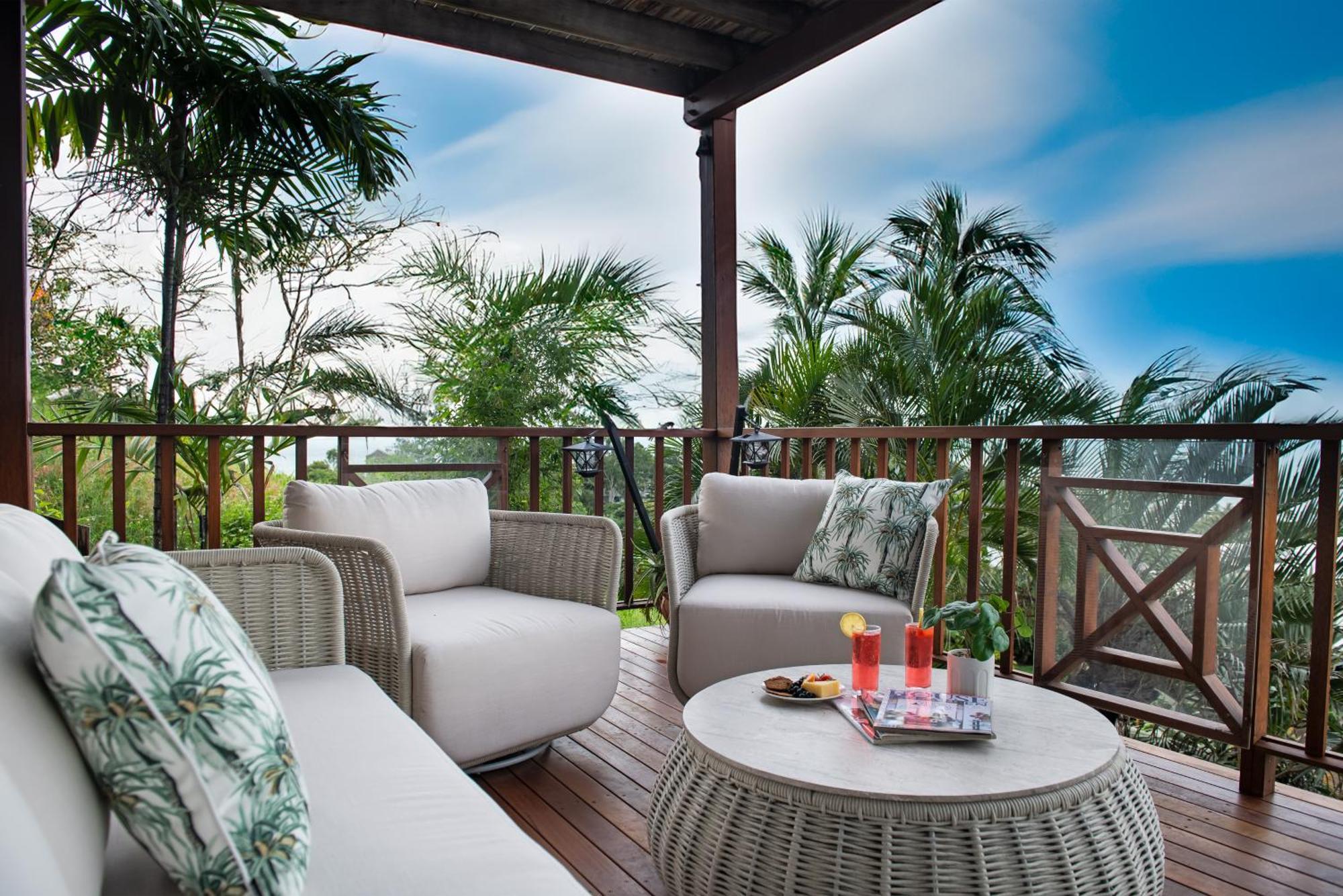 Coral Sea Views *