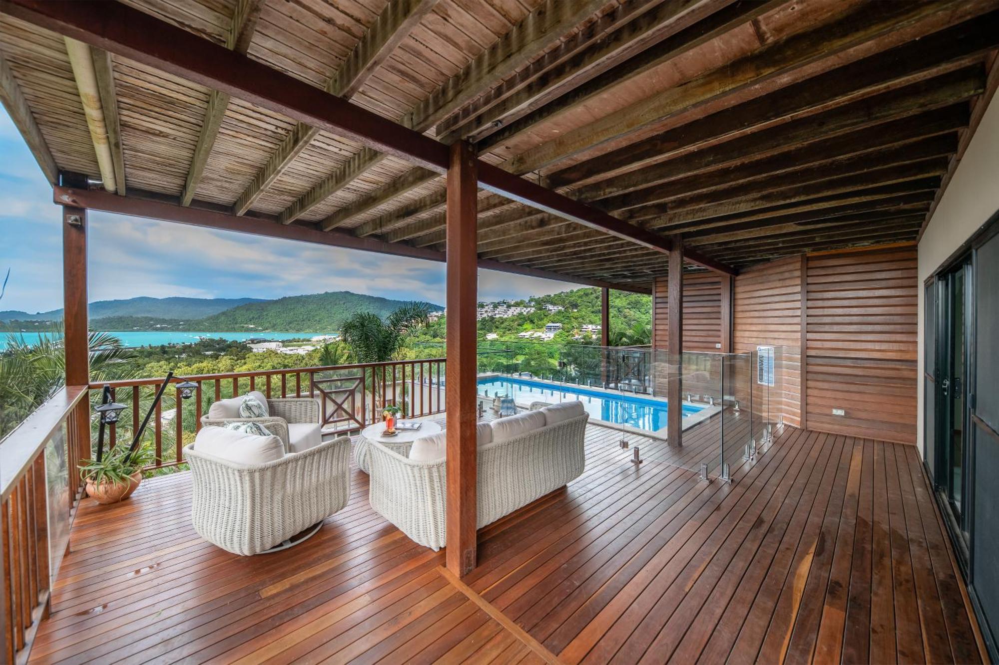 Coral Sea Views Holiday home
