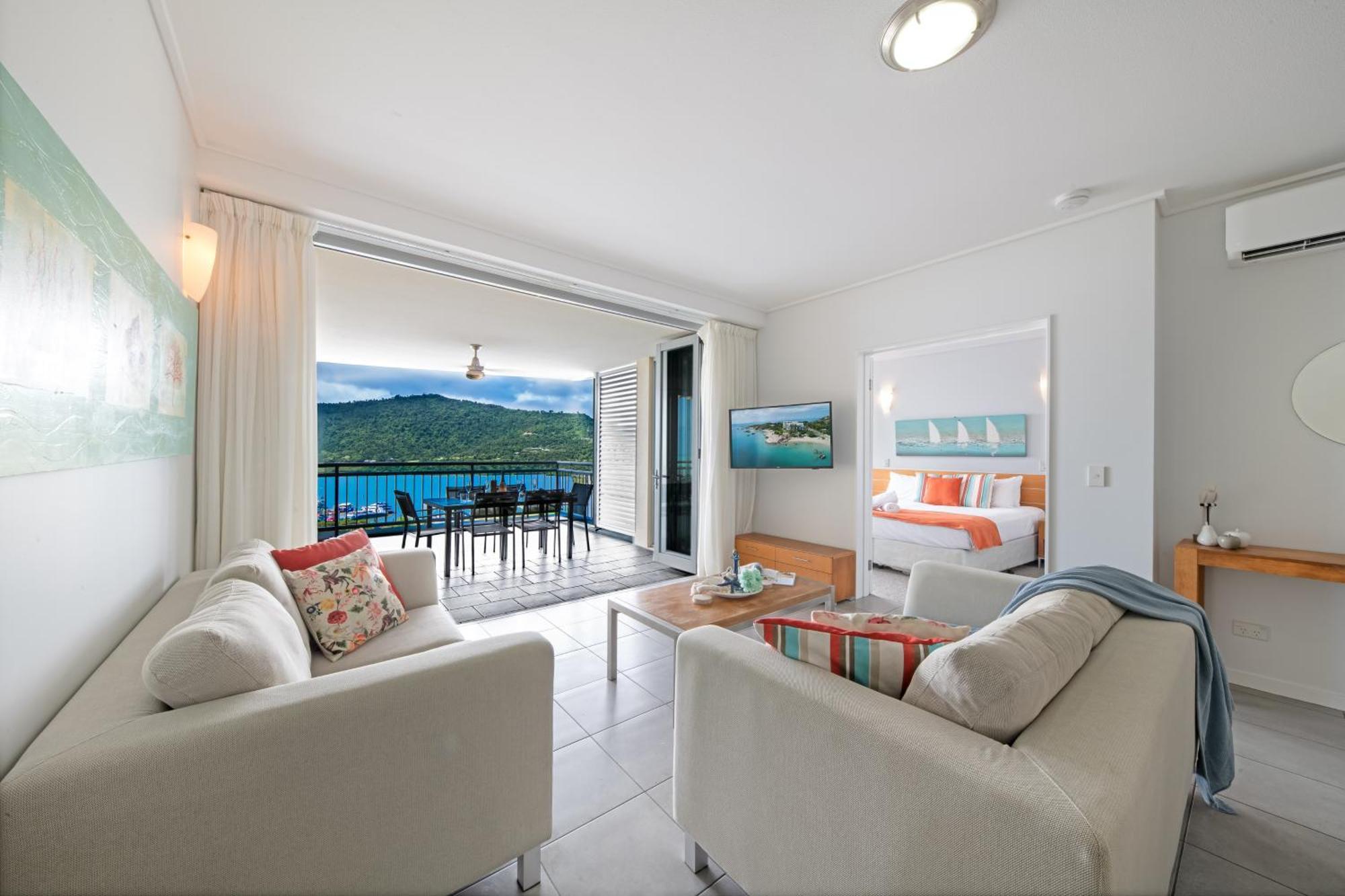 Club Airlie Apartment