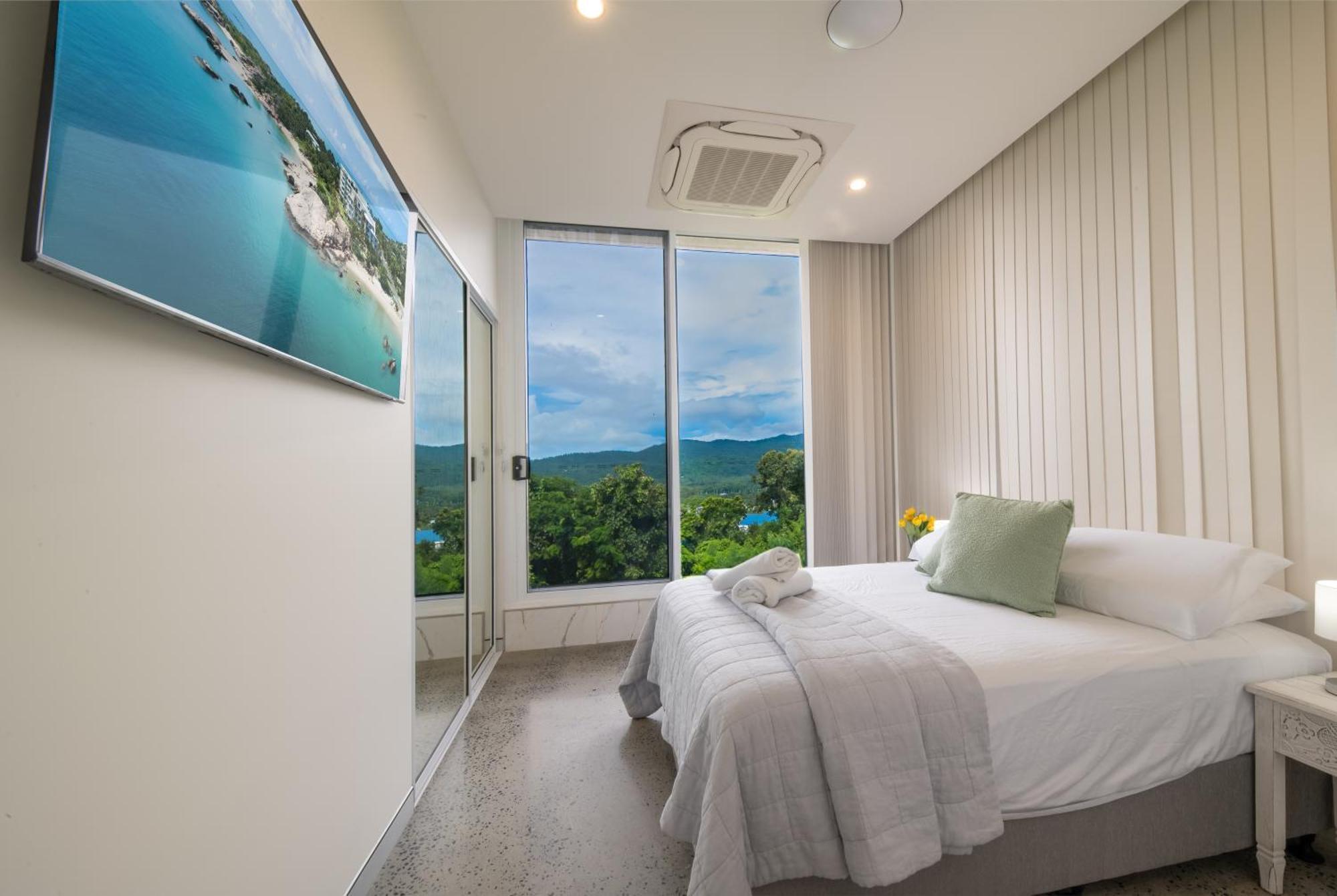 23b Airlie View Apartment