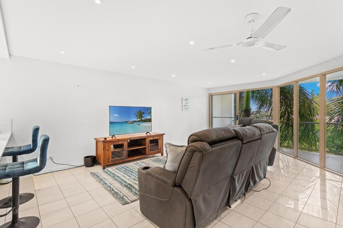 The Crabpot Apartment