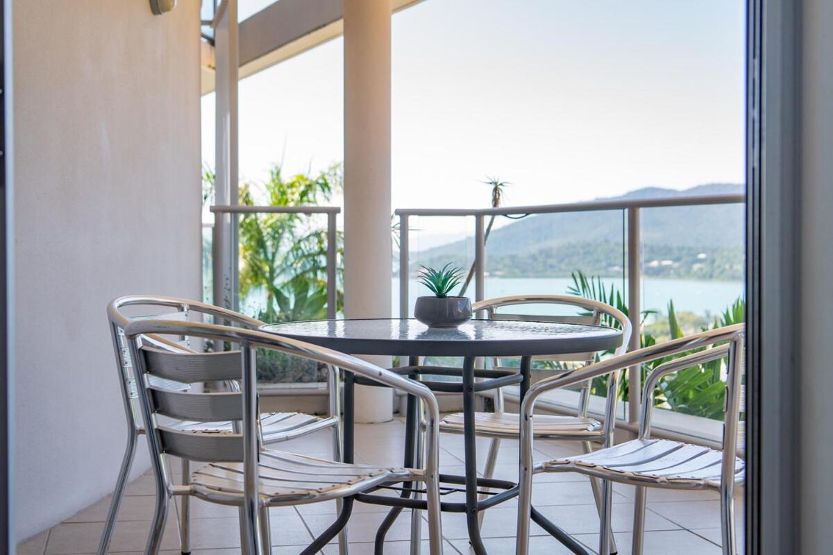 Seaviews At Searene, Spacious, Pool & Free Wifi Apartment Airlie Beach
