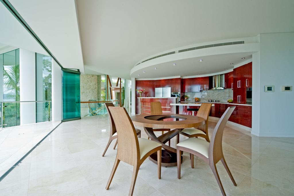 One Oceanview * Airlie Beach