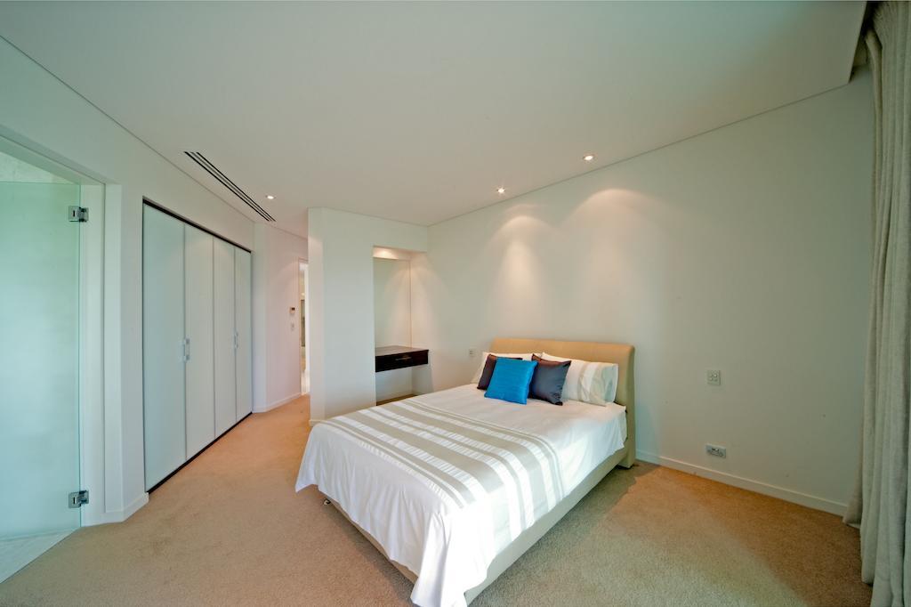 One Oceanview Apartment Airlie Beach