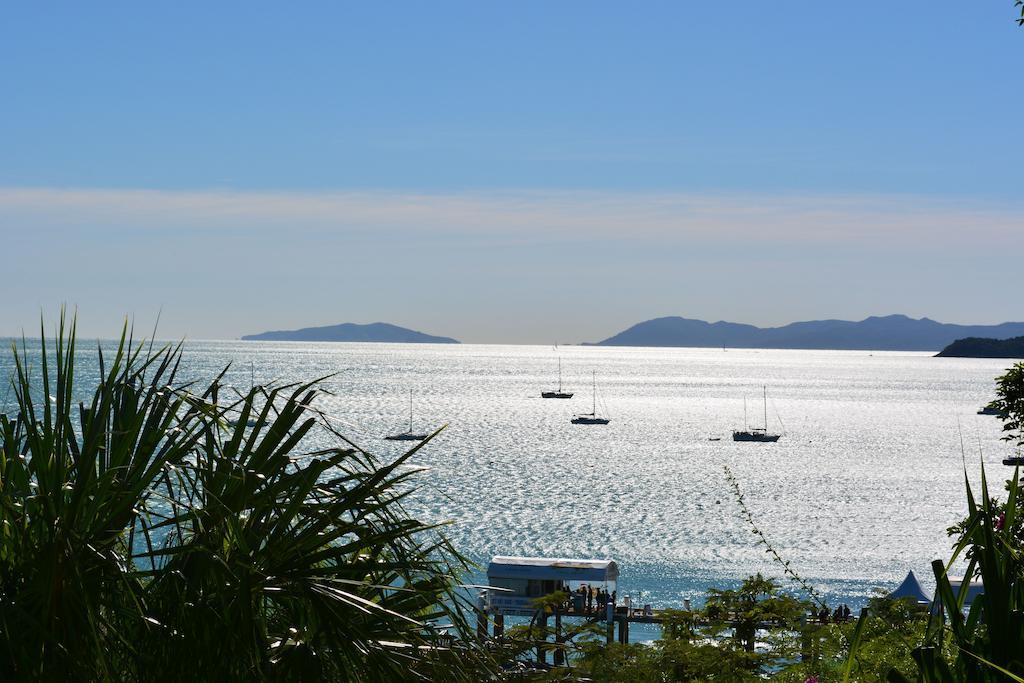 One Oceanview Apartment Airlie Beach