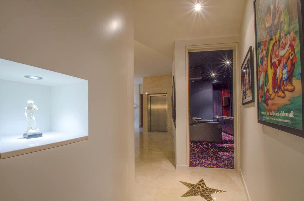 One Oceanview Apartment *