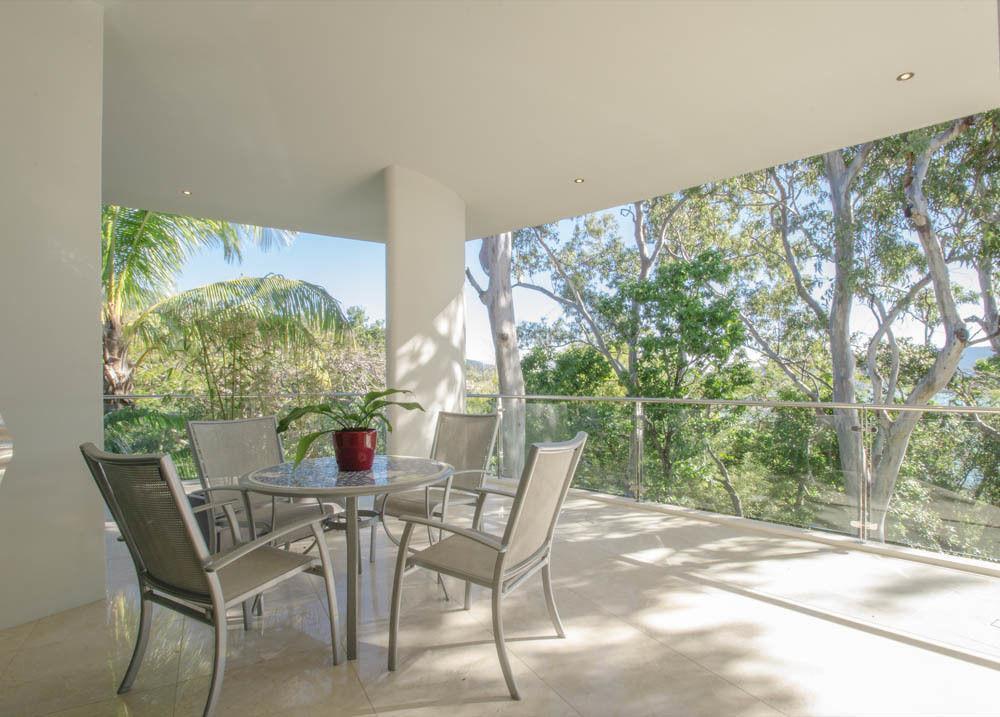 One Oceanview Apartment *