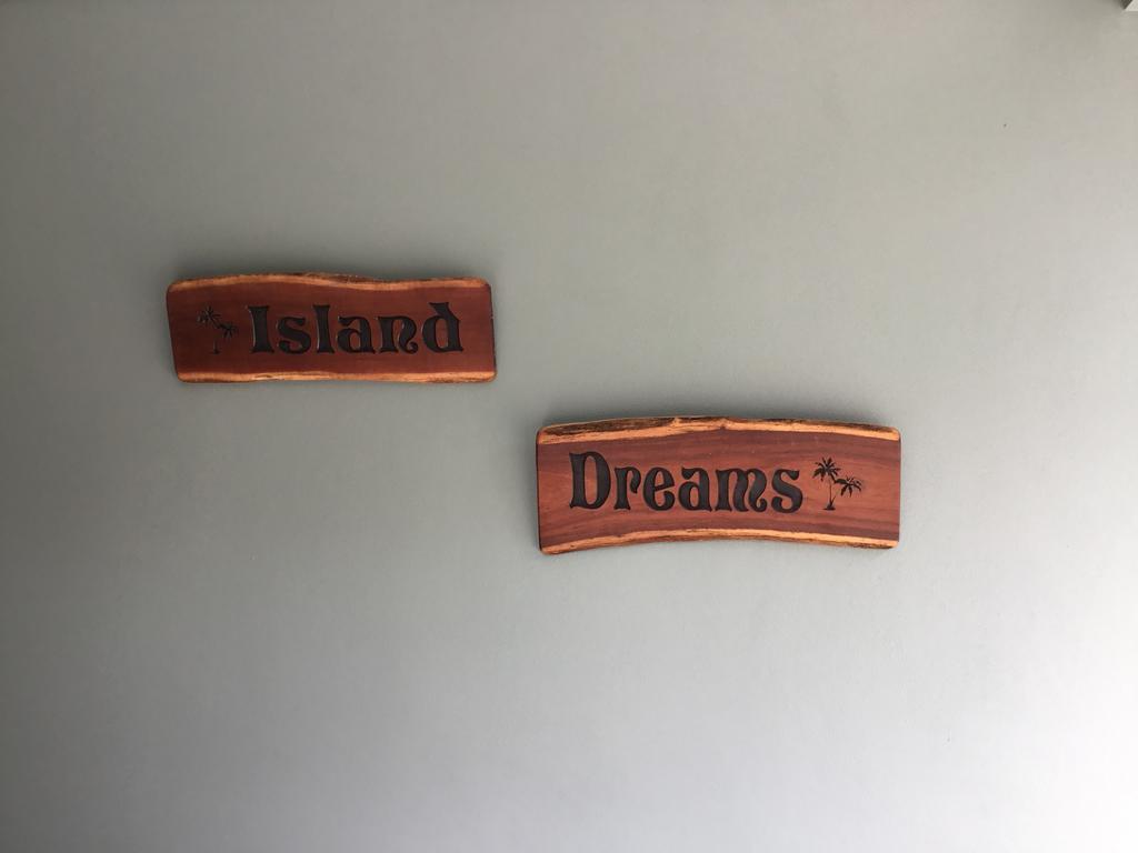 Island Dreams Airlie Beach