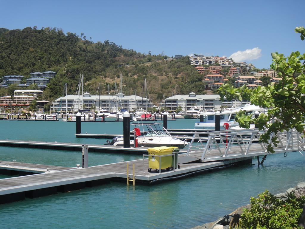 Boathouse Port Of Airlie * Airlie Beach