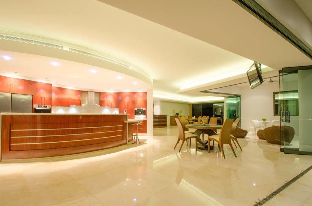 One Oceanview Apartment *