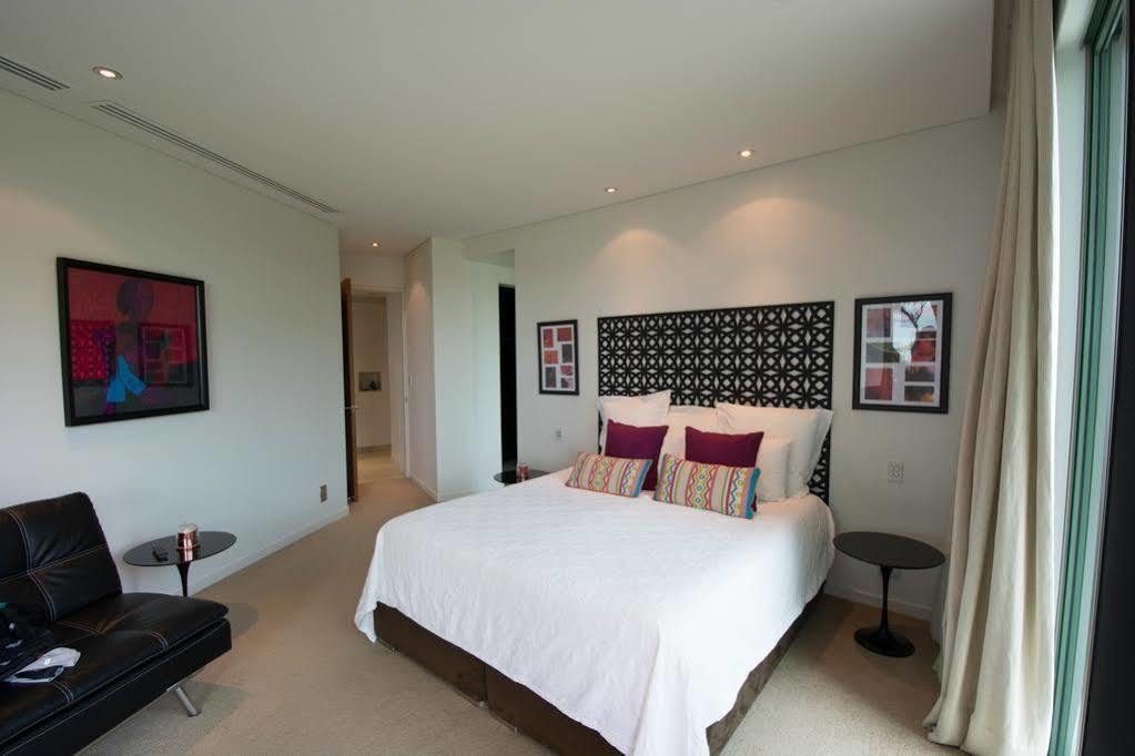 Apartment One Oceanview Airlie Beach