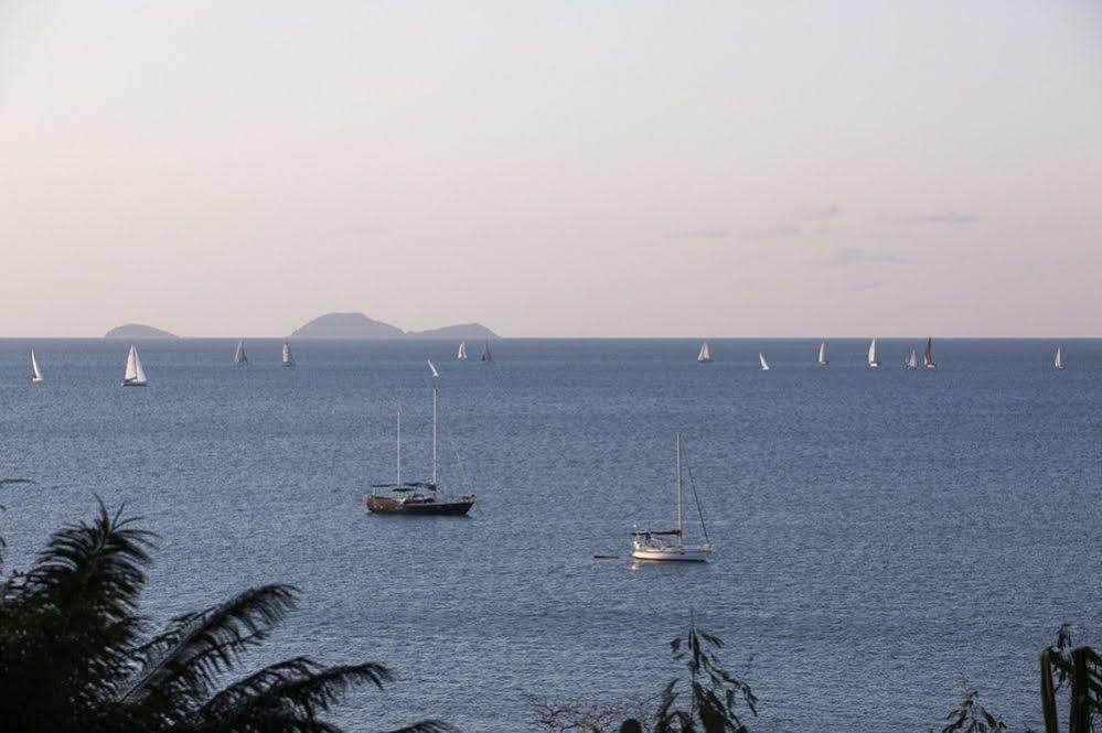 Apartment One Oceanview Airlie Beach
