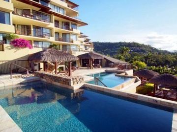 Resort At Water's Edge