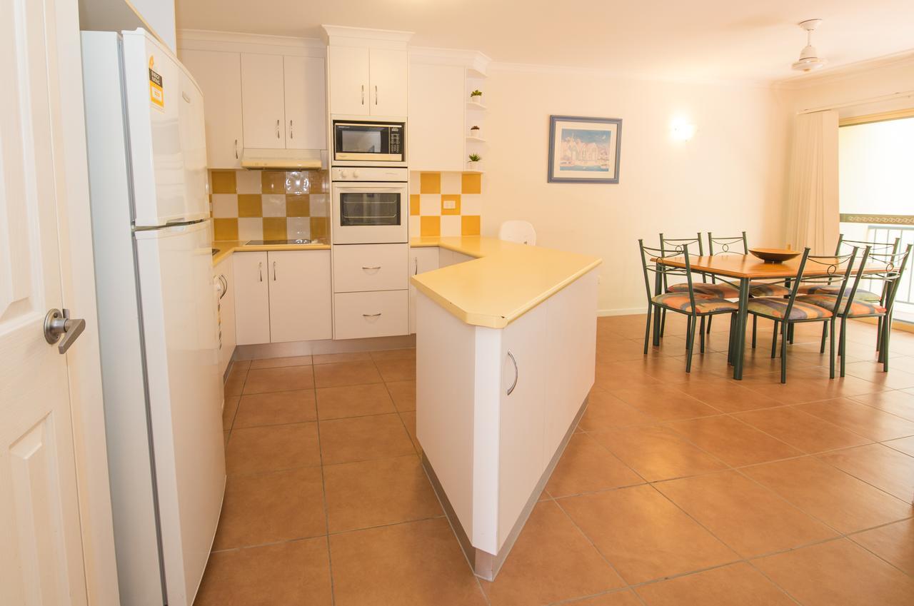 Court - Airlie * Airlie Beach