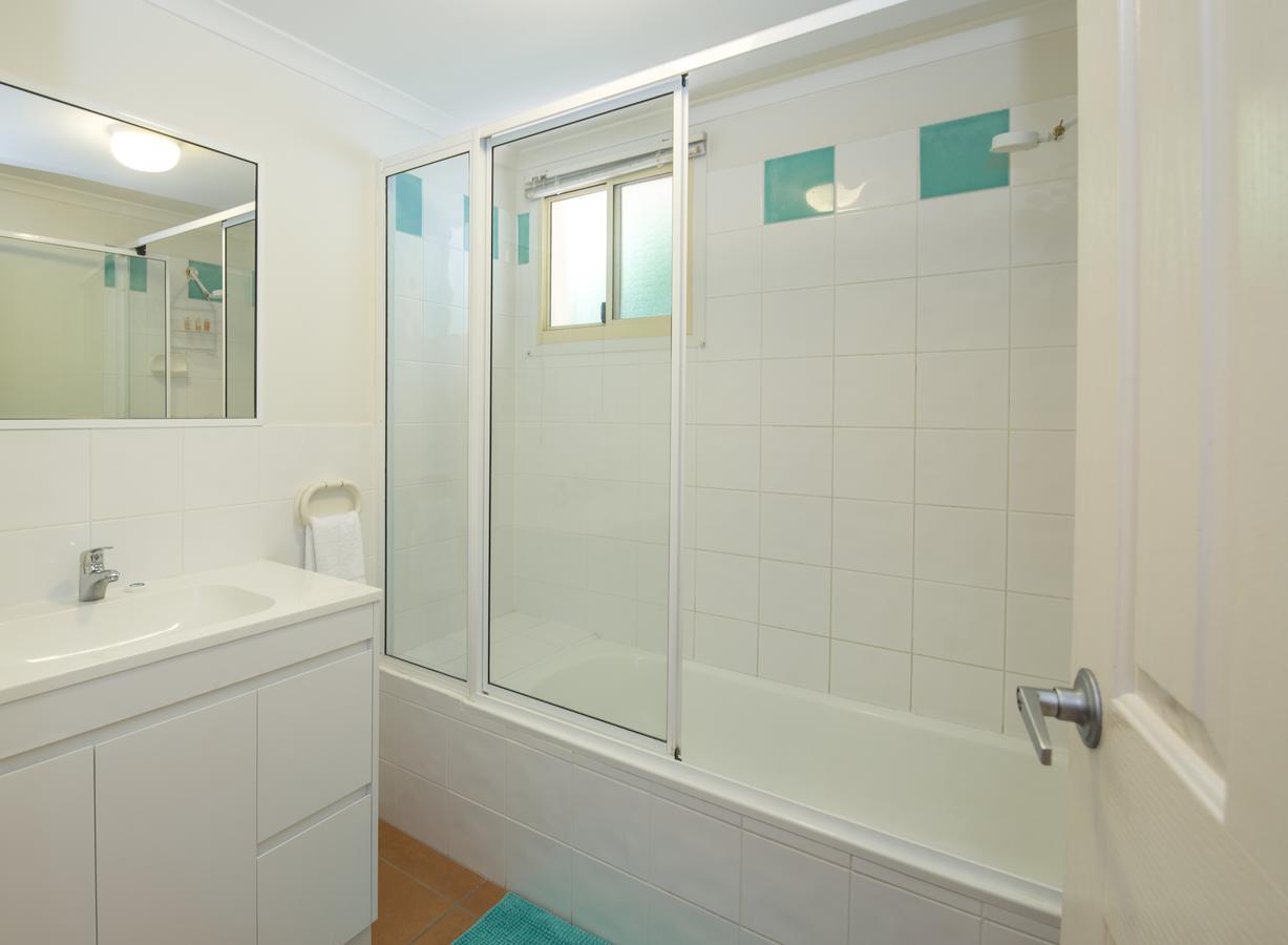 Court - Airlie Airlie Beach