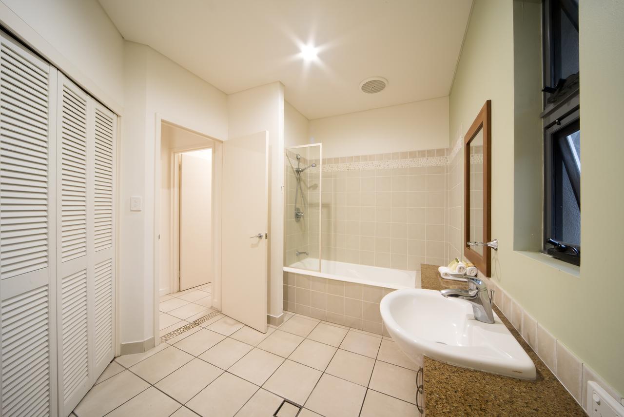 Aparthotel Portside Whitsunday Luxury Airlie Beach