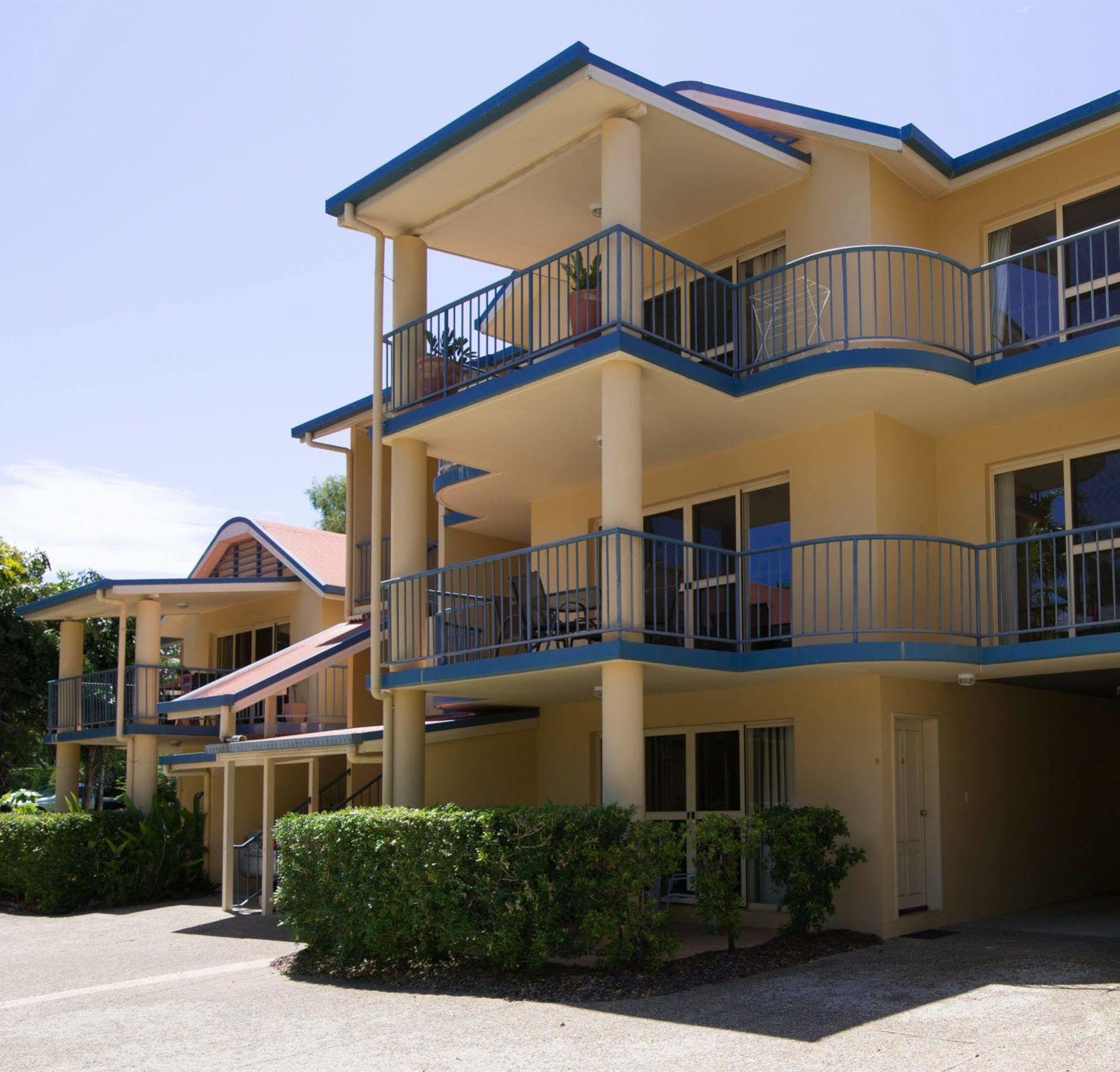 At Court Aparthotel Airlie Beach