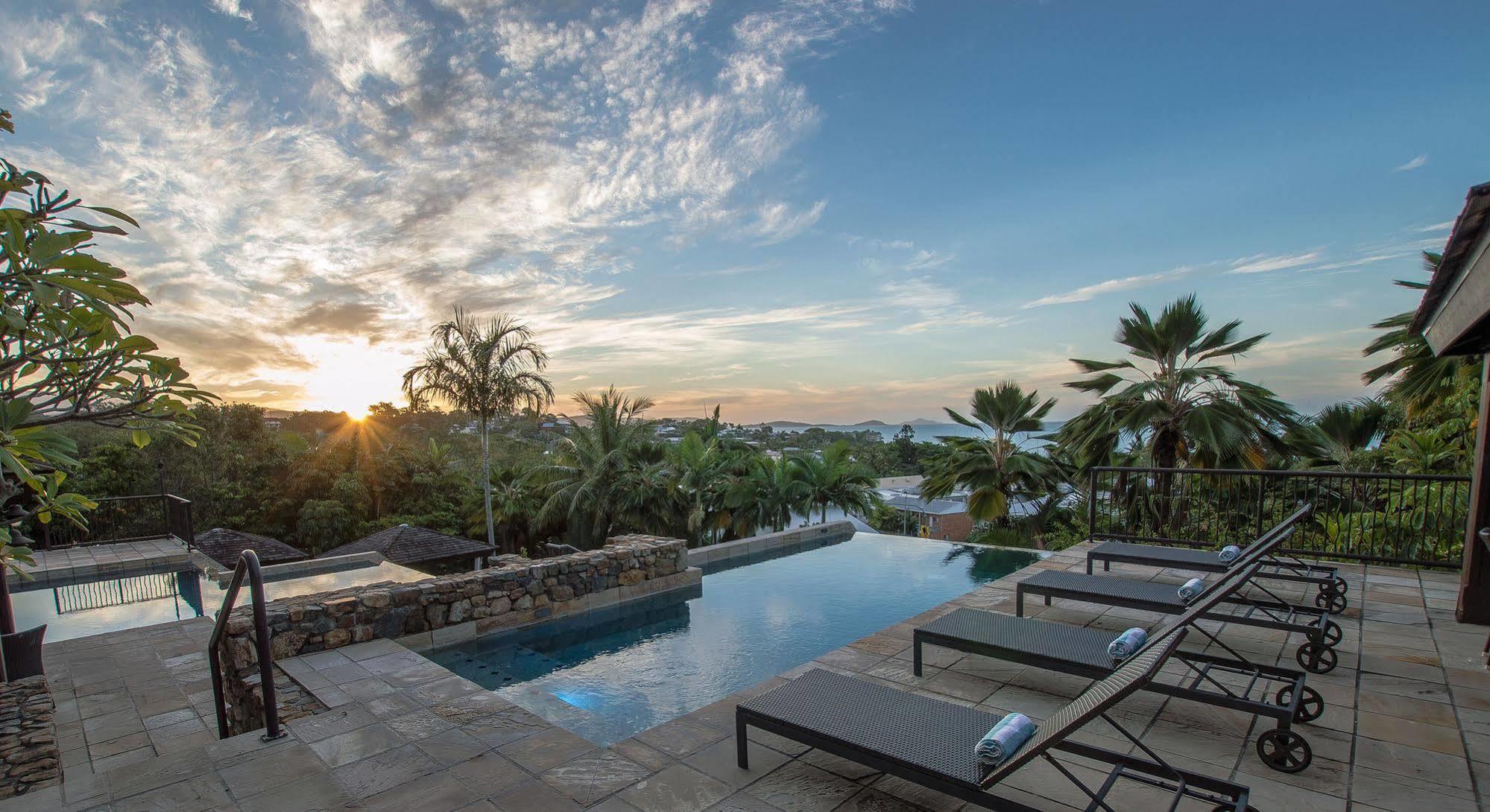 At Water's Edge Resort Airlie Beach