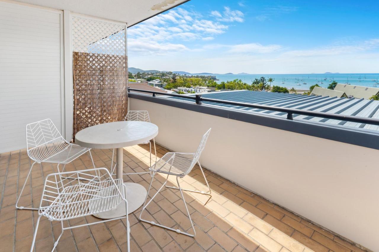 Ocean View 9 * Airlie Beach