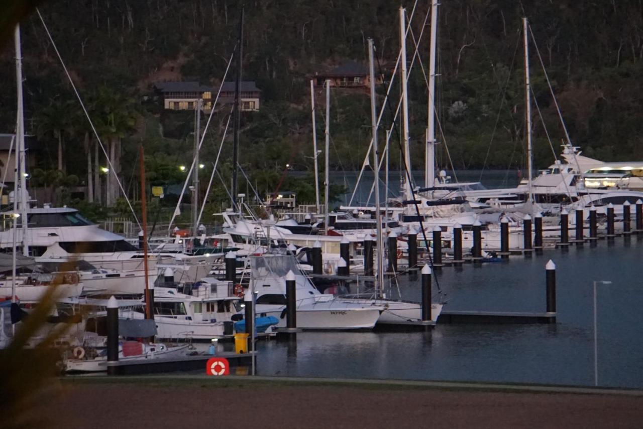 Airlie Seaview 4*