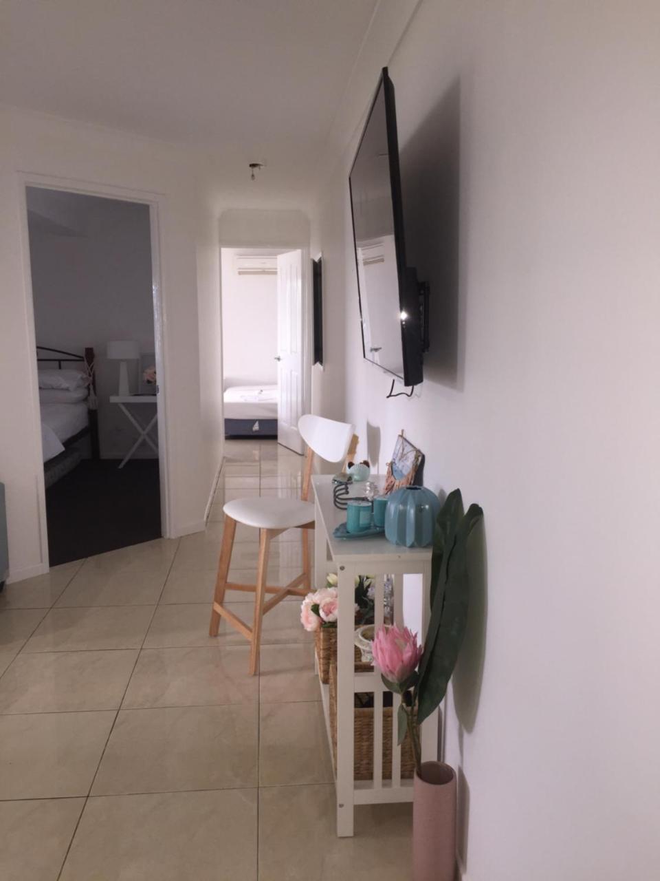 'Chez-Nous' - Two Bedroom Apartment 4* Airlie Beach