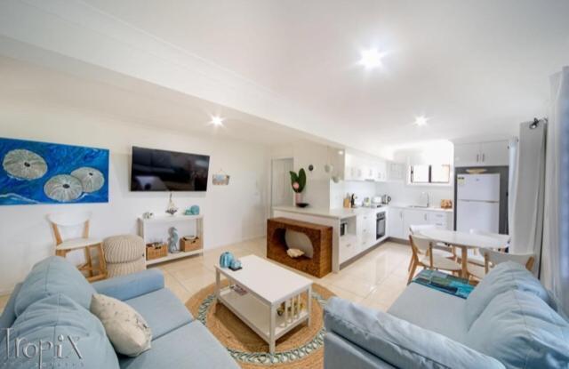 'Chez-Nous' - Two Bedroom Apartment 4* Airlie Beach