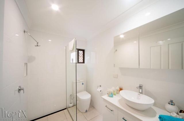 'Chez-Nous' - Two Bedroom Apartment Airlie Beach