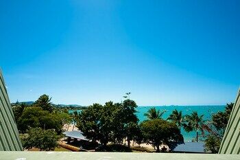 Airlie Waterfront - Hotel Airlie Beach