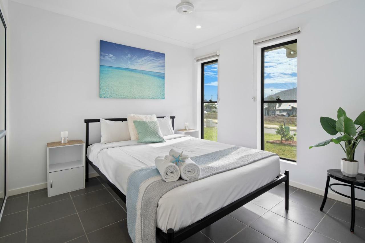 Whitsundays Paradise By The Port Holiday home *