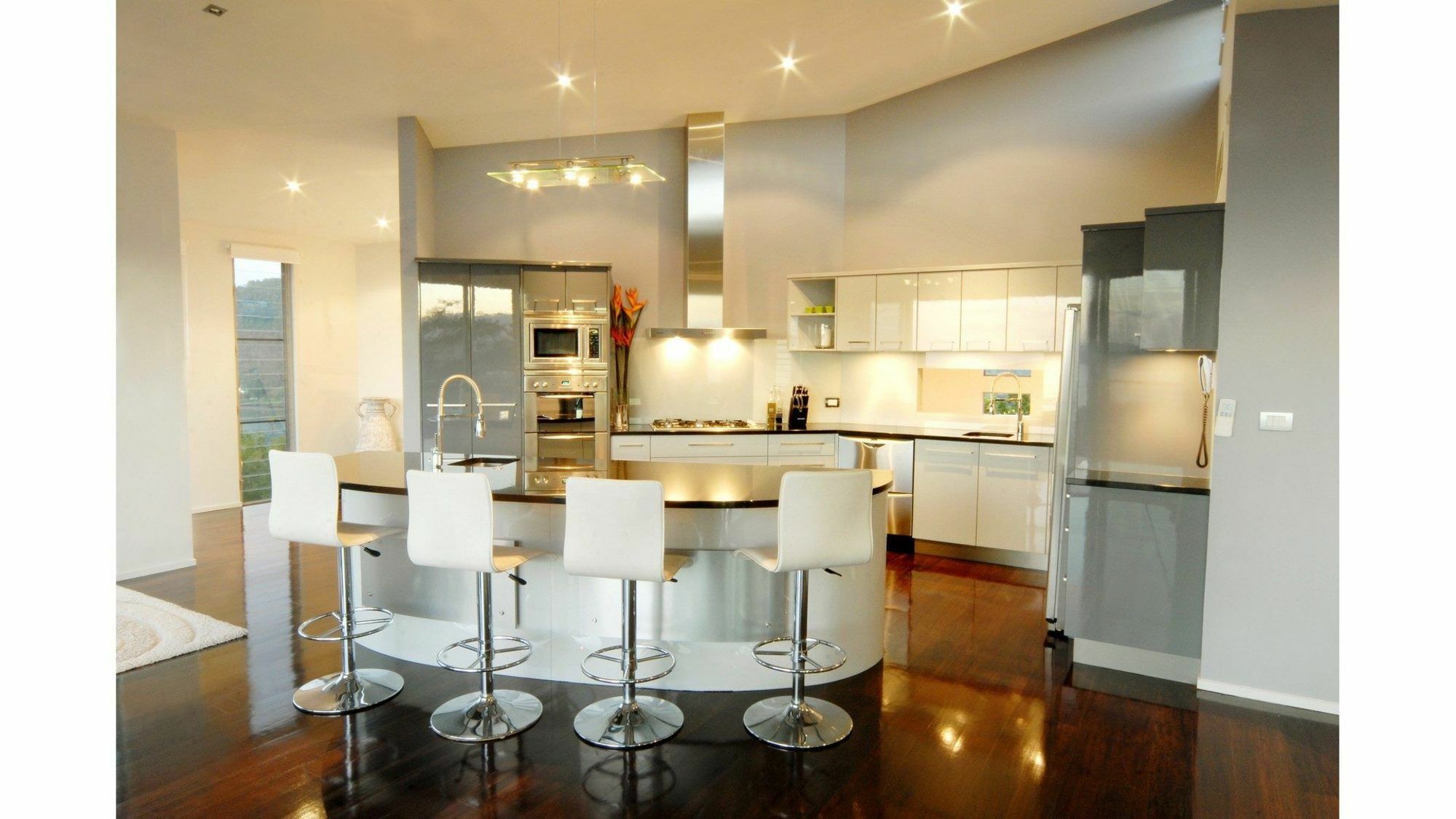 Horizon Way * Airlie Beach