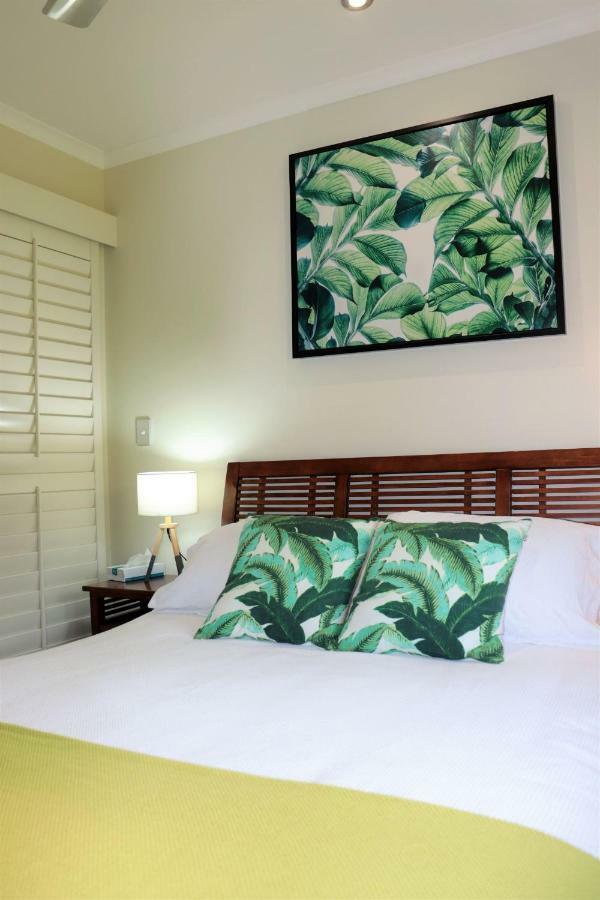 Apartment Watersons At Airlie *