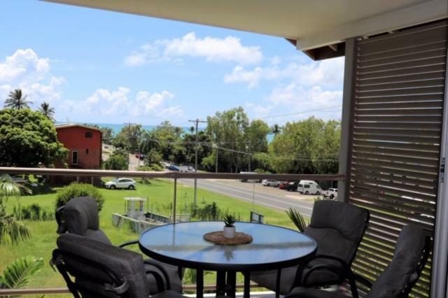 Watersons At Airlie Apartment *