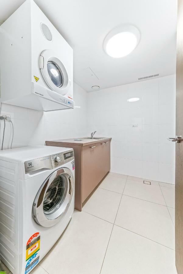 Apartment Executive On Whisper Bay - Cannonvale *