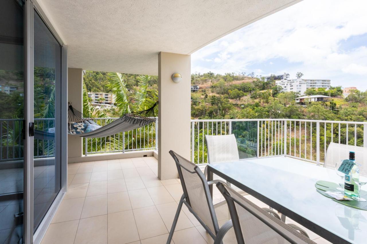 Apartment Spacious Tropical Sanctuary Ocean Views Airlie Beach