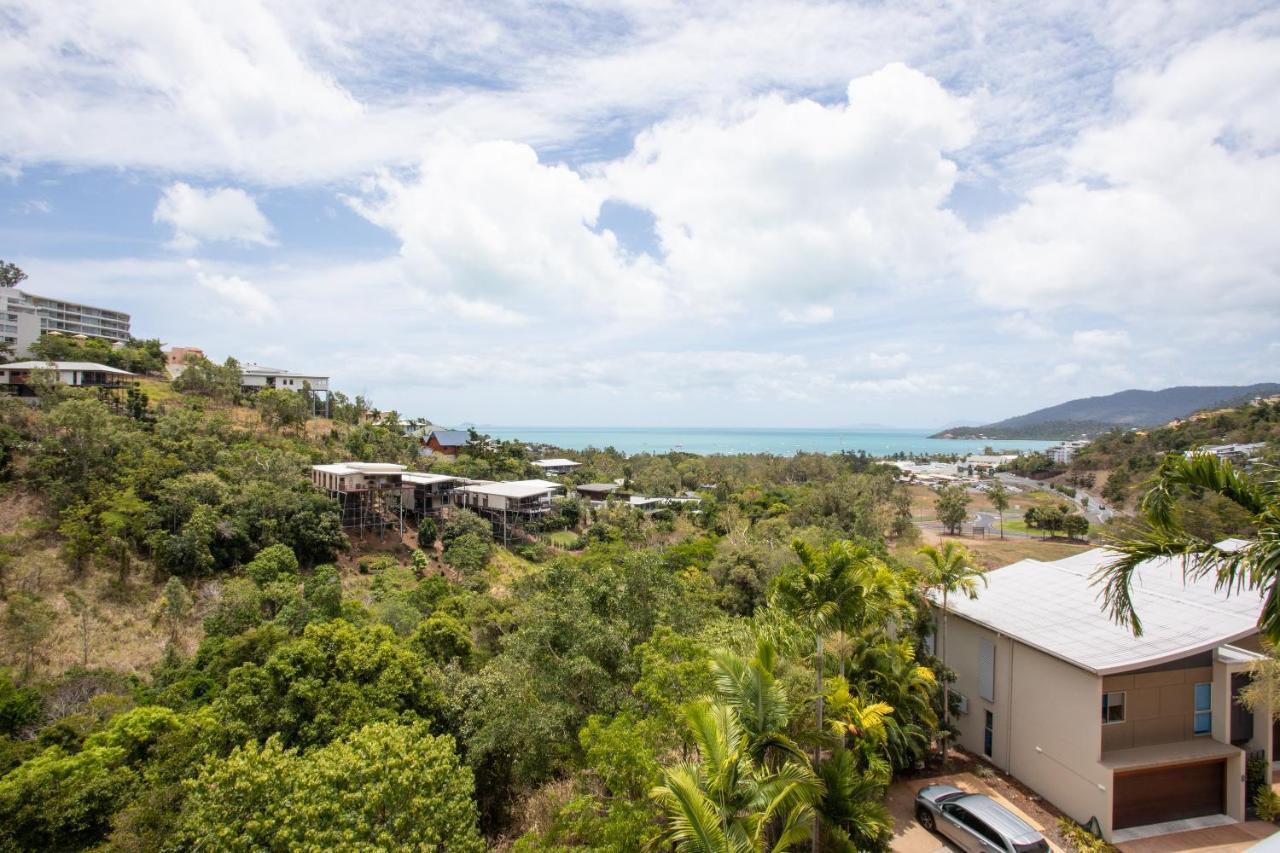 Apartment Spacious Tropical Sanctuary Ocean Views