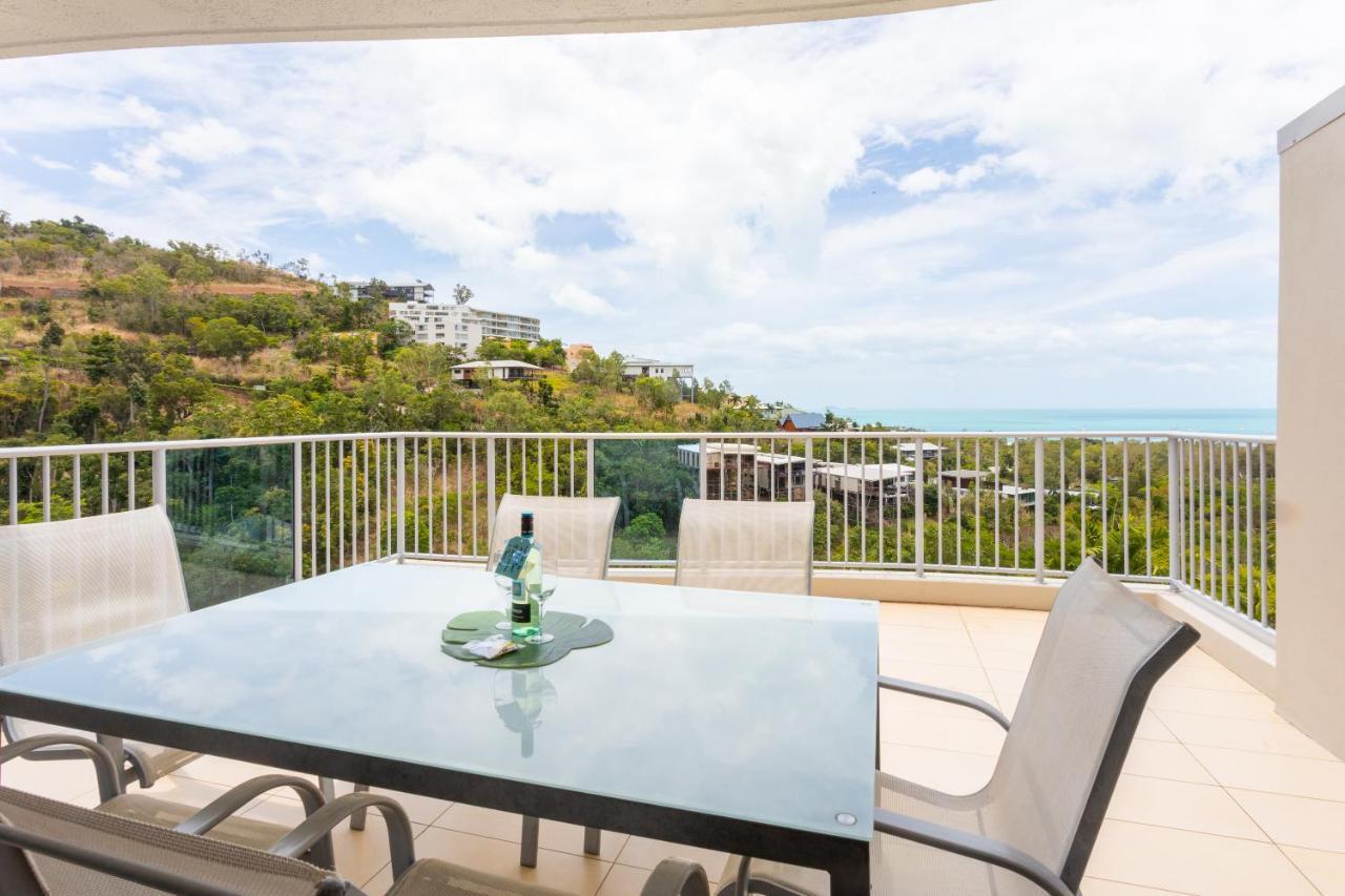 Spacious Tropical Sanctuary Ocean Views Apartment *