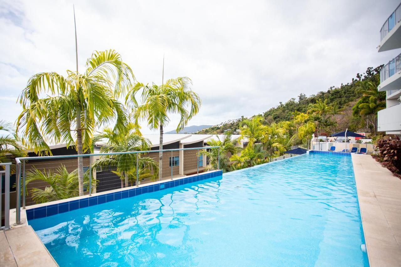 Spacious Tropical Sanctuary Ocean Views * Airlie Beach