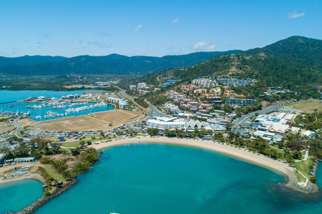 Mandalay Escape, Seclusion & Serenity With A Pool Holiday home *