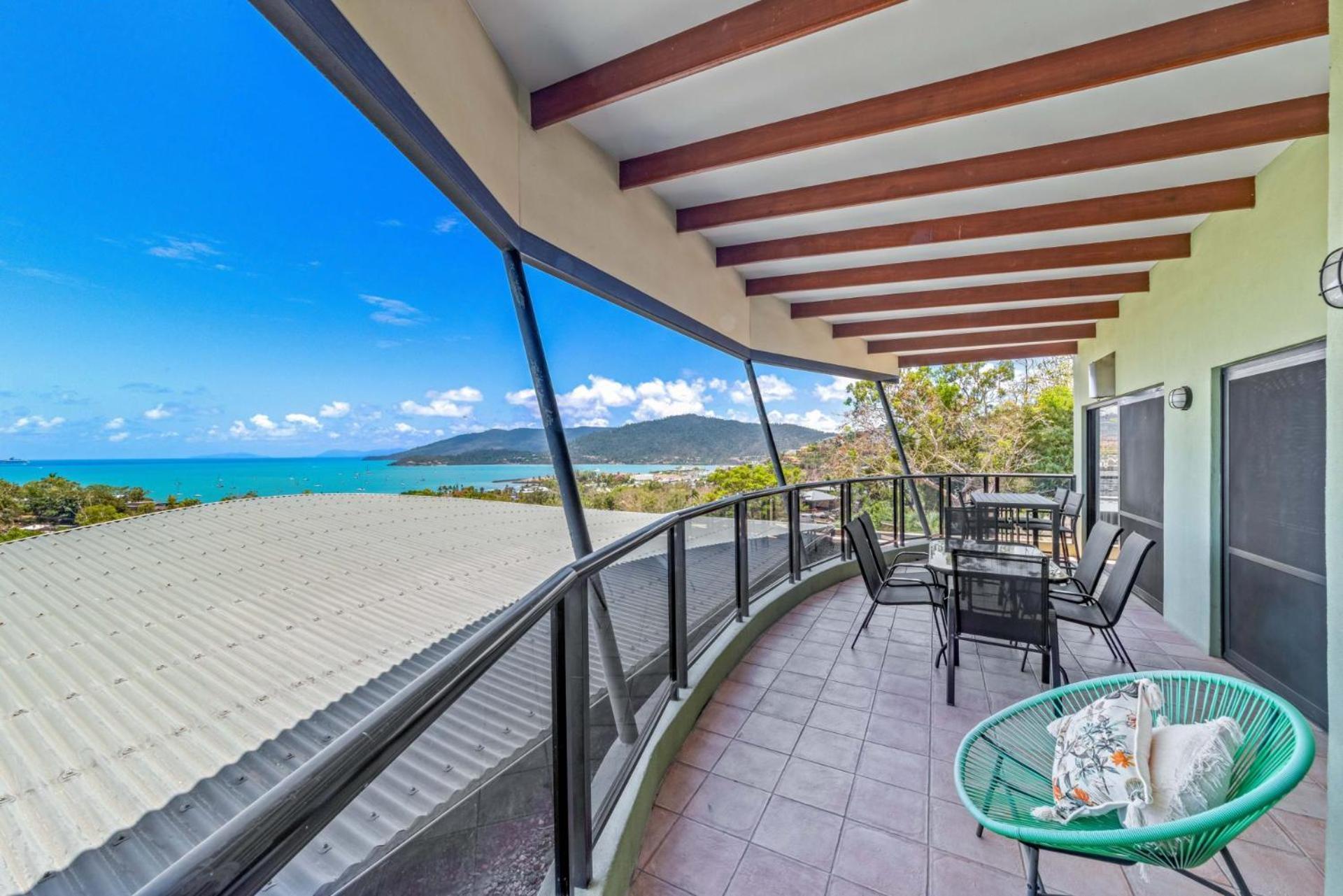 Ambience Of Airlie - Airlie Apartment Airlie Beach