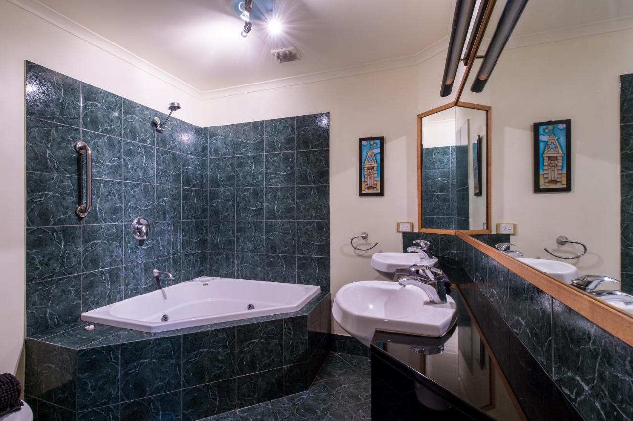Apartment 7 Waves - Airlie Airlie Beach